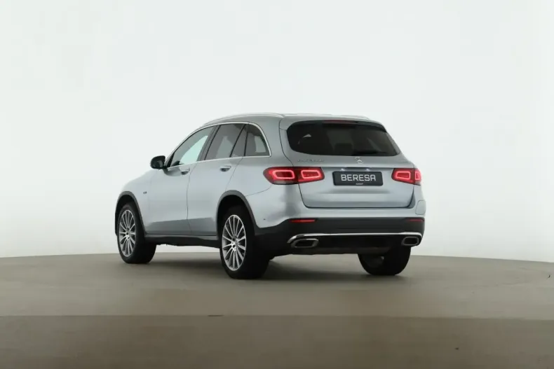 Mercedes-Benz GLC 300 din 2021 cu 52.600 km - oferta MER178650 - foto 4