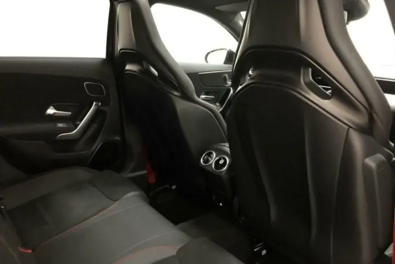 Mercedes-Benz A 35 AMG (Clasa A) din 2024 cu 11.621 km - oferta MER178653 - foto 16