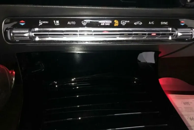 Mercedes-Benz A 35 AMG (Clasa A) din 2024 cu 11.621 km - oferta MER178653 - foto 17