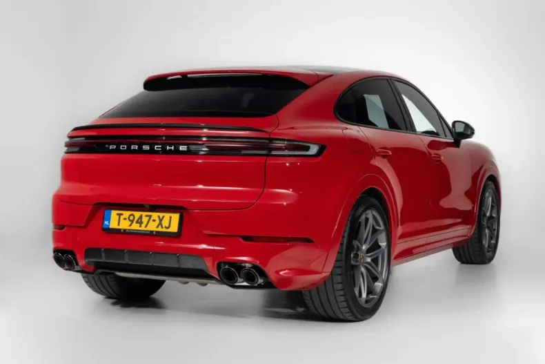 Porsche Cayenne din 2023 cu 32.254 km - oferta POR178664 - foto 7