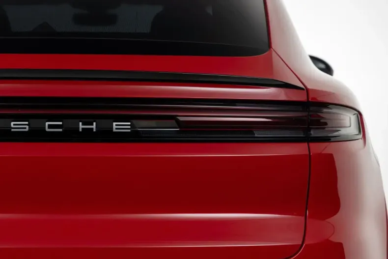 Porsche Cayenne din 2023 cu 32.254 km - oferta POR178664 - foto 21