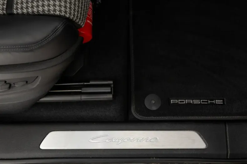 Porsche Cayenne din 2023 cu 32.254 km - oferta POR178664 - foto 22