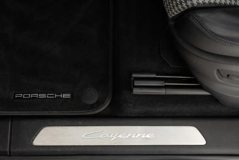 Porsche Cayenne din 2023 cu 32.254 km - oferta POR178664 - foto 25