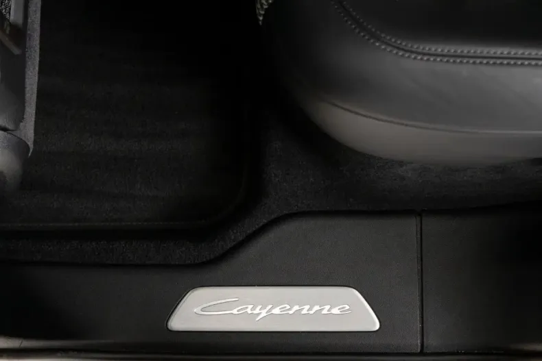 Porsche Cayenne din 2023 cu 32.254 km - oferta POR178664 - foto 26