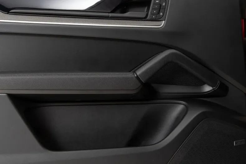 Porsche Cayenne din 2023 cu 32.254 km - oferta POR178664 - foto 29