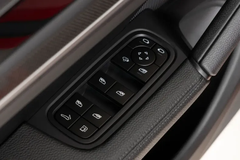 Porsche Cayenne din 2023 cu 32.254 km - oferta POR178664 - foto 32