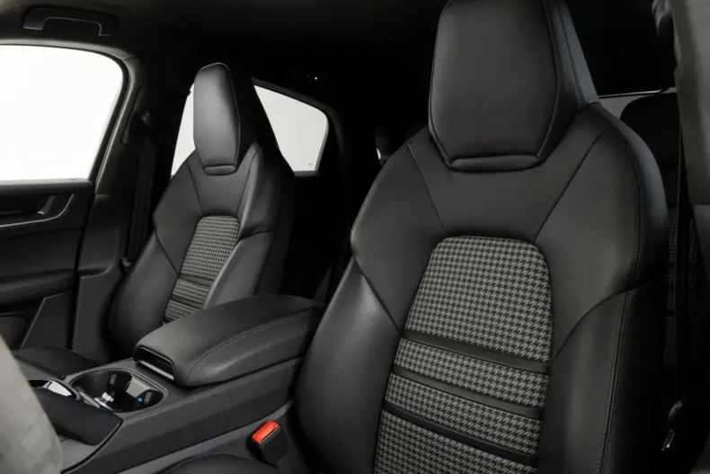 Porsche Cayenne din 2023 cu 32.254 km - oferta POR178664 - foto 44