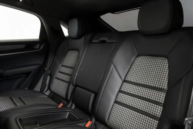 Porsche Cayenne din 2023 cu 32.254 km - oferta POR178664 - foto 47