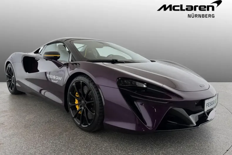 McLaren Artura din 2025 cu 5.290 km - oferta MCL178665 - foto 1