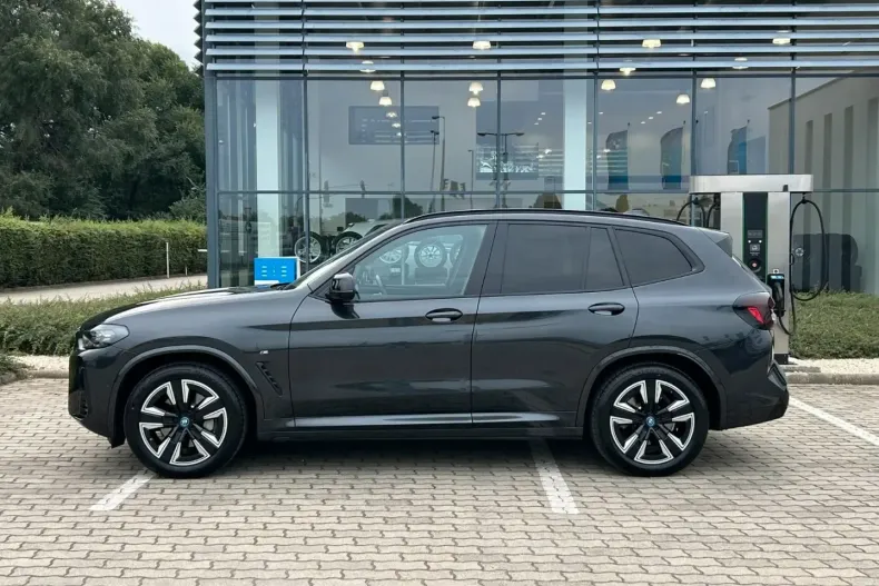 BMW iX3 din 2024 cu 11.900 km - oferta BMW178666 - foto 8