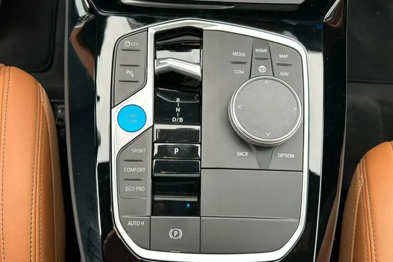 BMW iX3 din 2024 cu 11.900 km - oferta BMW178666 - foto 10