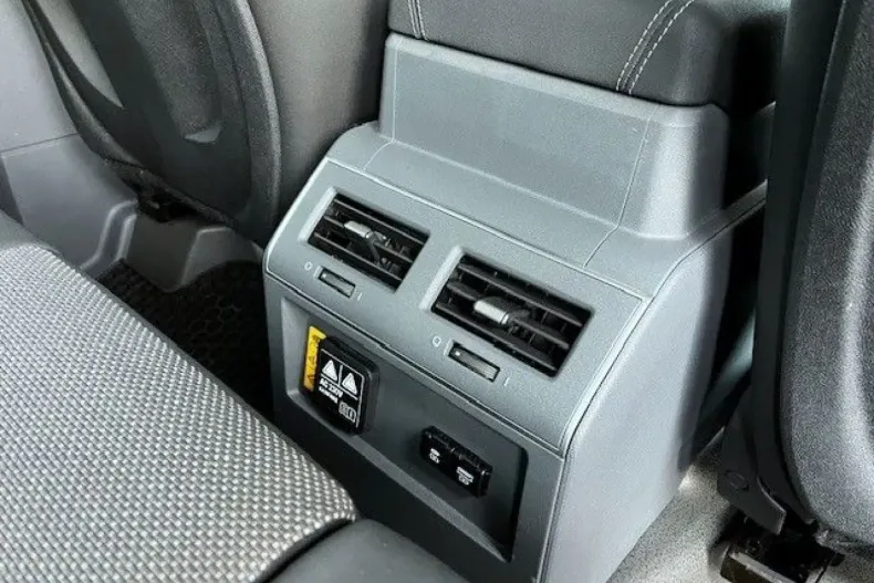 INEOS Grenadier din 2025 cu 18.456 km - oferta INE178671 - foto 18