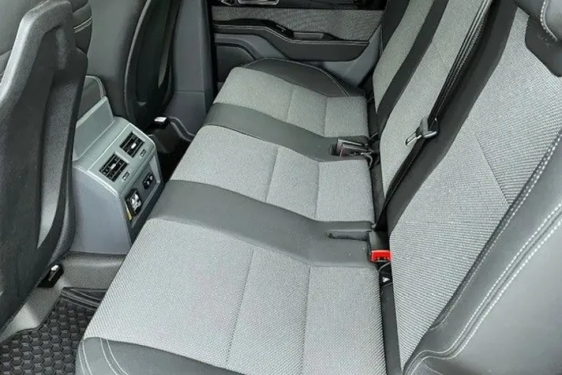 INEOS Grenadier din 2025 cu 18.456 km - oferta INE178671 - foto 19