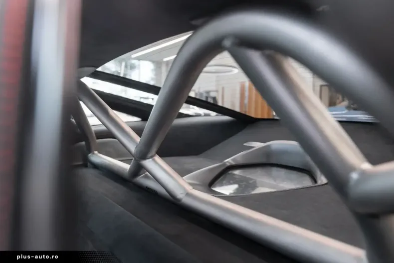 McLaren 750S din 2023 cu 9.500 km - oferta MCL178683 - foto 14