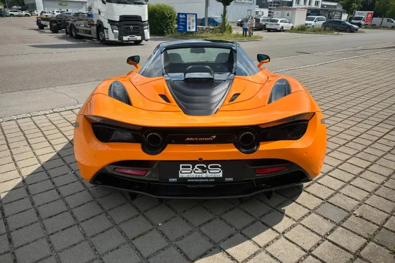 McLaren 720S din 2023 cu 7.100 km - oferta MCL178684 - foto 6