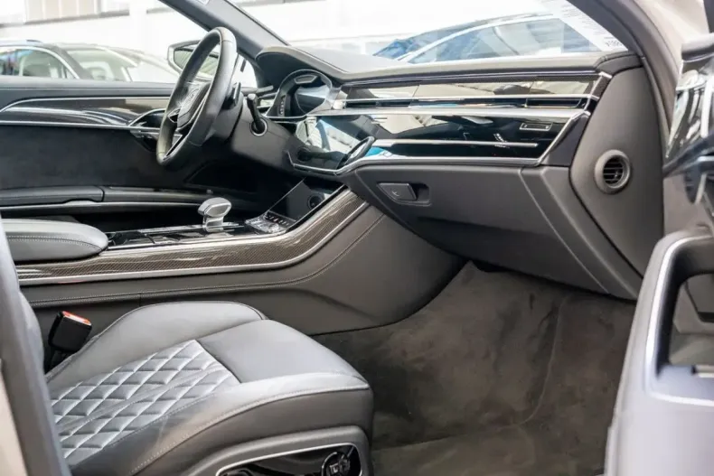 Audi A8 din 2023 cu 41.760 km - oferta AUD178699 - foto 3