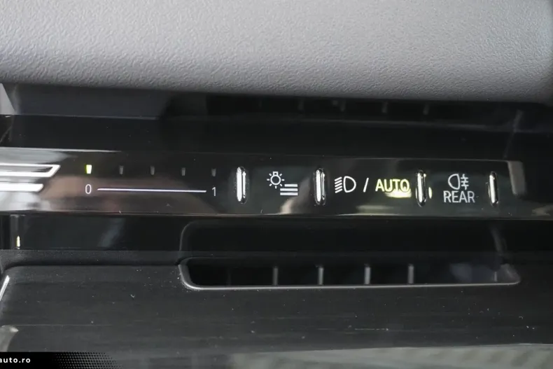 BMW 520 din 2024 cu 74.000 km - oferta BMW178705 - foto 30