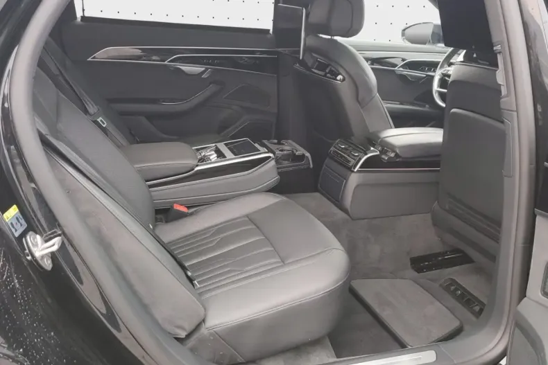 Audi A8 din 2023 cu 102.399 km - oferta AUD178708 - foto 17