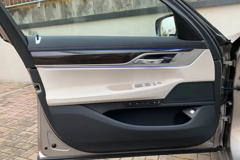 BMW 730 din 2022 cu 85.000 km - oferta BMW178712 - foto 25