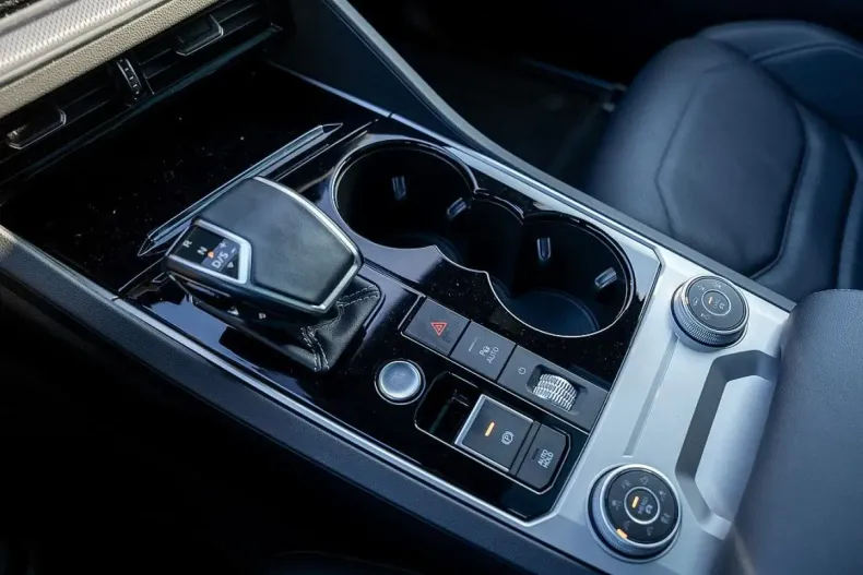 Volkswagen Touareg din 2022 cu 79.592 km - oferta VOL178729 - foto 8