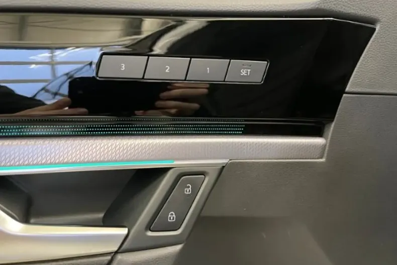 Volkswagen Touareg din 2022 cu 80.607 km - oferta VOL178736 - foto 13