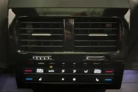 Volkswagen Touareg din 2022 cu 80.607 km - oferta VOL178736 - foto 14