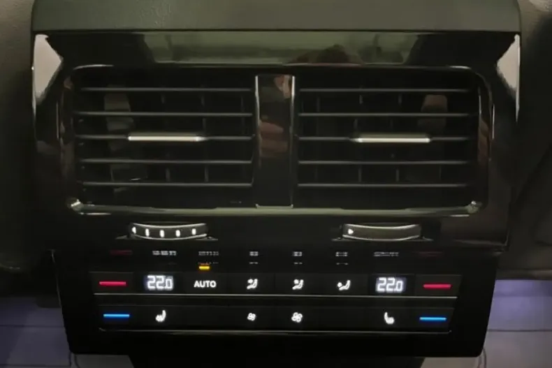 Volkswagen Touareg din 2022 cu 80.607 km - oferta VOL178736 - foto 14