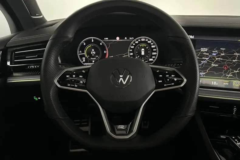 Volkswagen Touareg din 2022 cu 87.639 km - oferta VOL178737 - foto 13