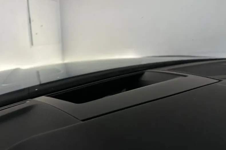 Volkswagen Touareg din 2022 cu 87.639 km - oferta VOL178737 - foto 19