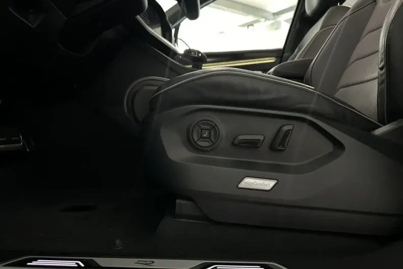 Volkswagen Touareg din 2022 cu 87.639 km - oferta VOL178737 - foto 25