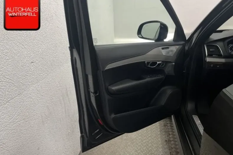 Volvo XC90 din 2022 cu 98.378 km - oferta VOL178740 - foto 38