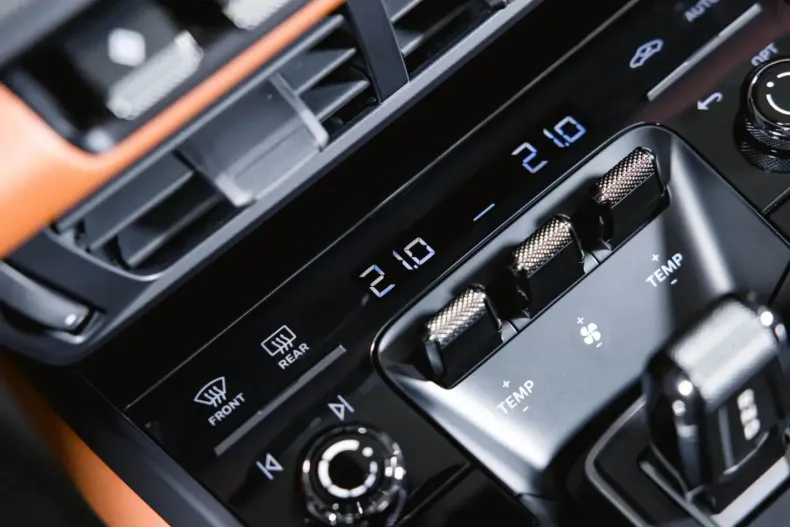 Porsche 992 din 2024 cu 5.200 km - oferta POR178741 - foto 38