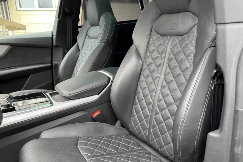 Audi Q8 din 2024 cu 14.799 km - oferta AUD178746 - foto 21