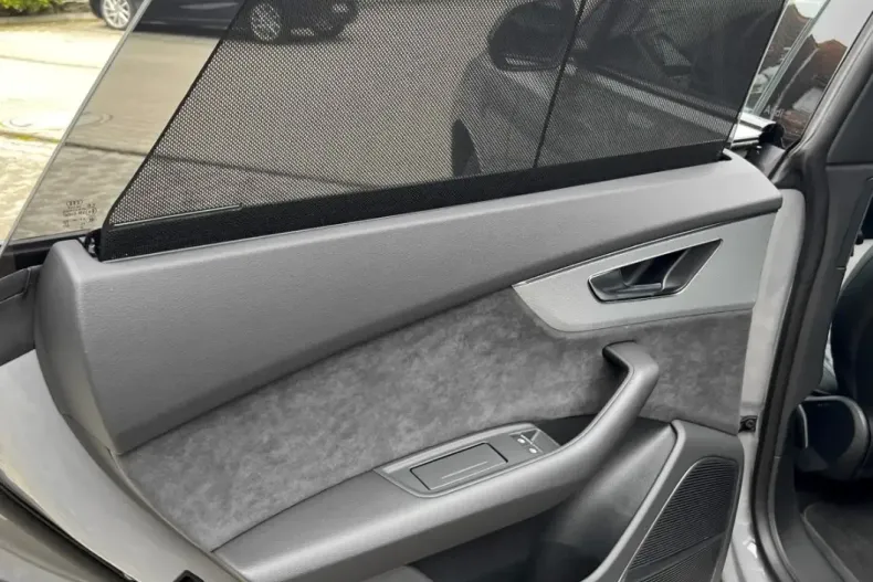 Audi Q8 din 2024 cu 14.799 km - oferta AUD178746 - foto 35