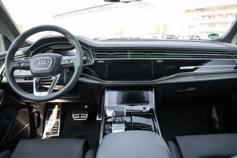 Audi Q8 din 2025 cu 17.900 km - oferta AUD178748 - foto 12