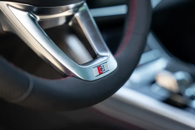 Audi Q8 din 2025 cu 17.900 km - oferta AUD178748 - foto 21