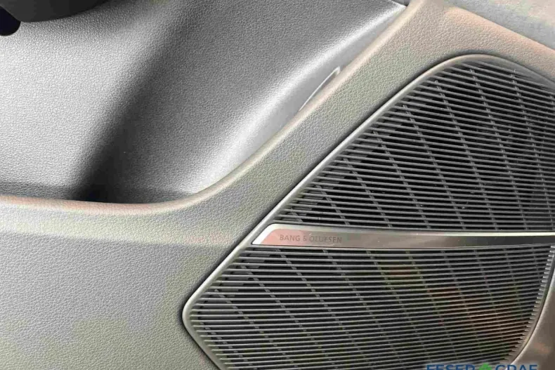 Audi Q8 din 2025 cu 9.900 km - oferta AUD178749 - foto 13