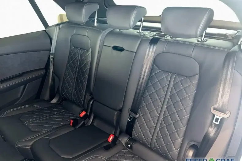 Audi Q8 din 2025 cu 9.900 km - oferta AUD178749 - foto 14