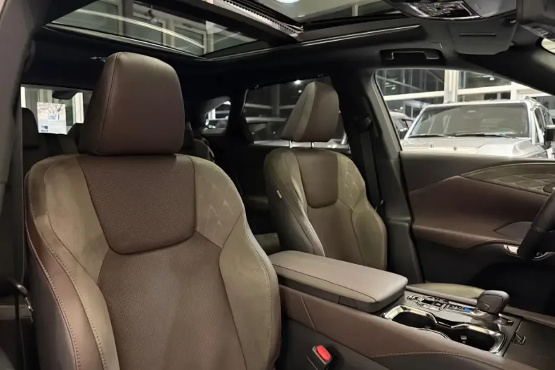 Lexus RX 450 din 2026 cu 15 km - oferta LEX178751 - foto 17