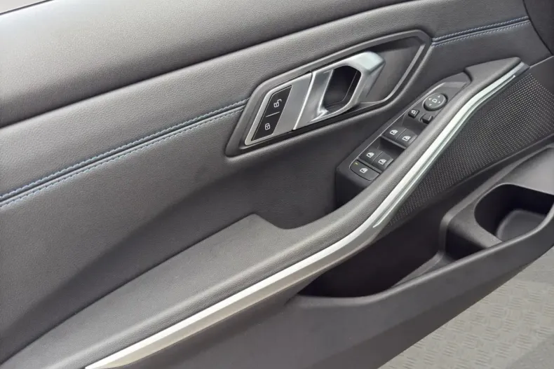 BMW 320 din 2024 cu 39.000 km - oferta BMW178760 - foto 9