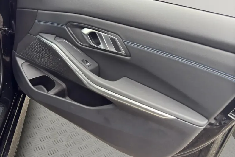 BMW 320 din 2024 cu 39.000 km - oferta BMW178760 - foto 23