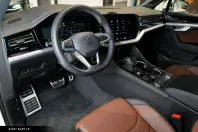 Volkswagen Touareg din 2025 cu 16.838 km - oferta VOL178765 - foto 3