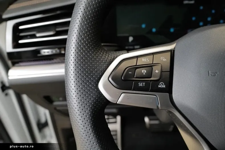 Volkswagen Touareg din 2025 cu 16.838 km - oferta VOL178765 - foto 15