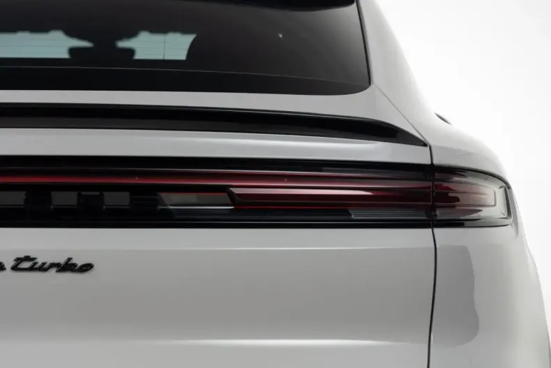 Porsche Cayenne din 2024 cu 44.306 km - oferta POR178770 - foto 20