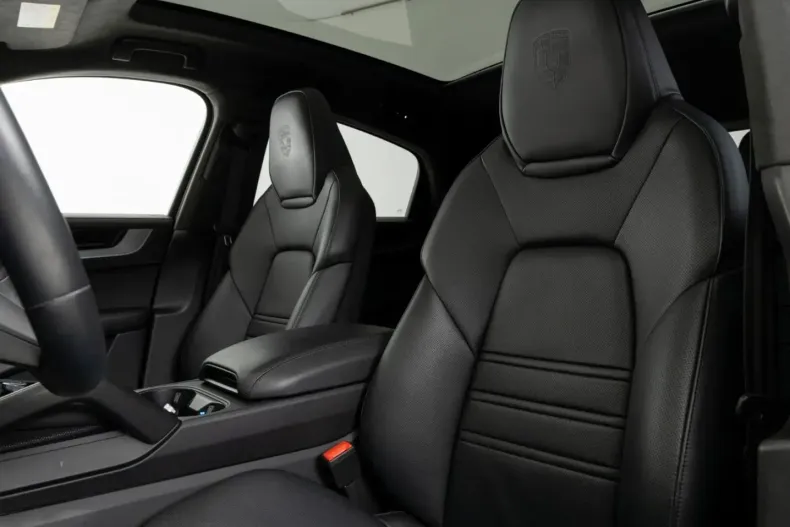 Porsche Cayenne din 2024 cu 44.306 km - oferta POR178770 - foto 43