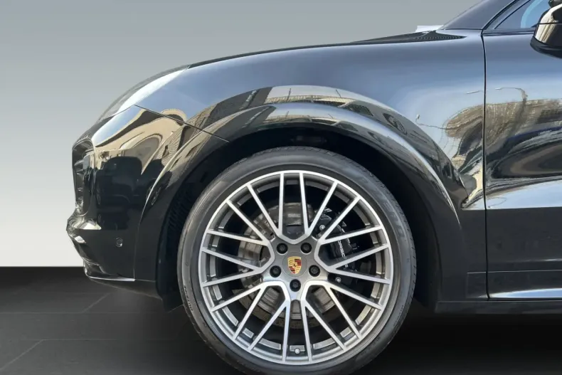 Porsche Cayenne din 2023 cu 44.352 km - oferta POR178771 - foto 8