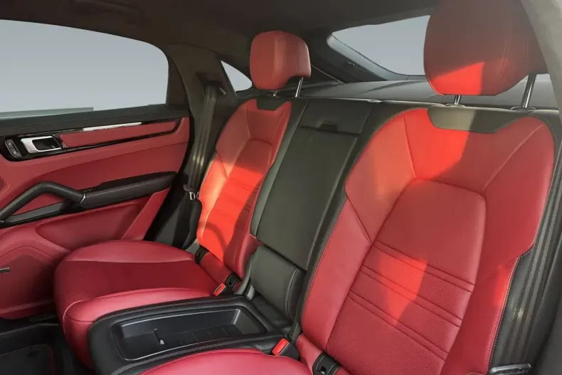 Porsche Cayenne din 2023 cu 44.352 km - oferta POR178771 - foto 11