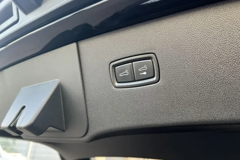 Porsche Cayenne din 2023 cu 44.352 km - oferta POR178771 - foto 19