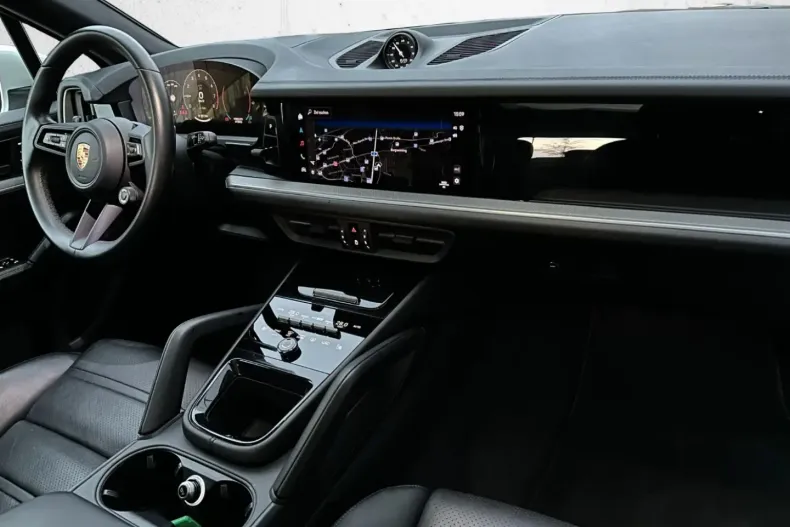 Porsche Cayenne din 2024 cu 28.200 km - oferta POR178772 - foto 11