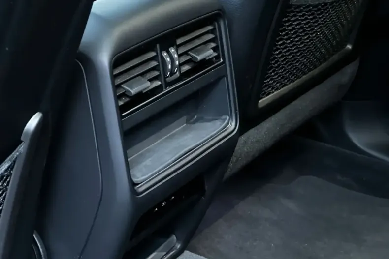 Porsche Cayenne din 2024 cu 28.200 km - oferta POR178772 - foto 21